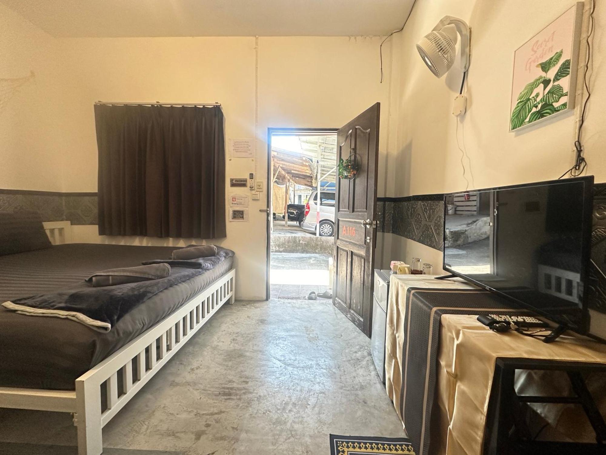 Me Hostel & Homestay At Haadrin Haad Rin Exterior photo