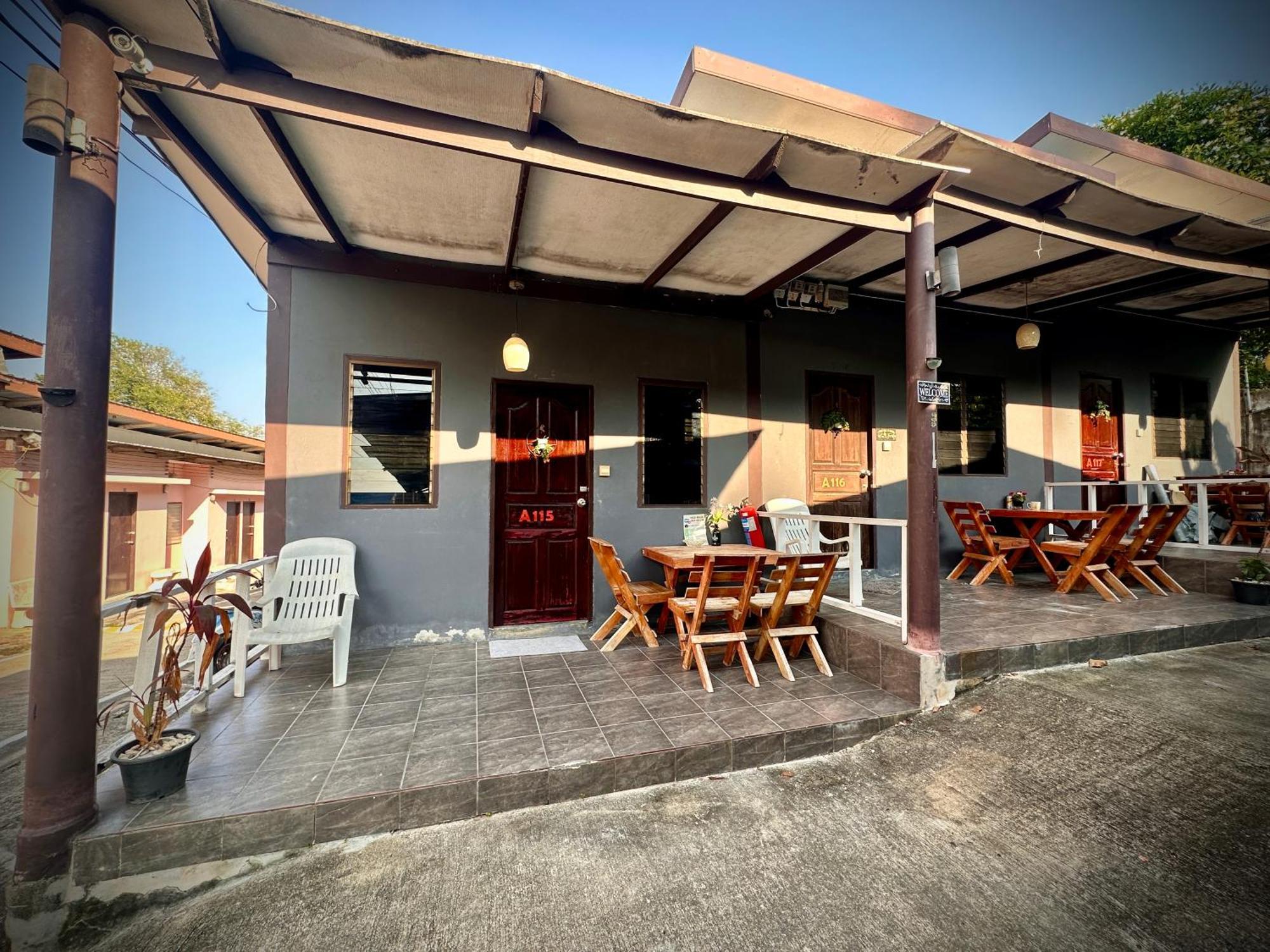 Me Hostel & Homestay At Haadrin Haad Rin Exterior photo