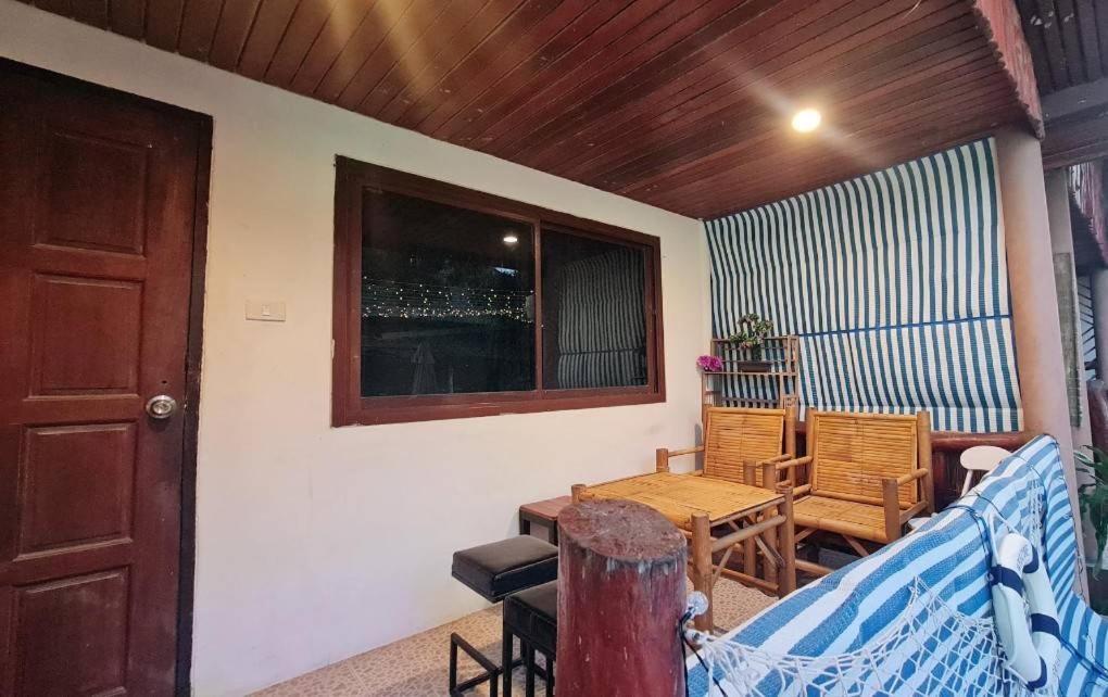 Me Hostel & Homestay At Haadrin Haad Rin Exterior photo